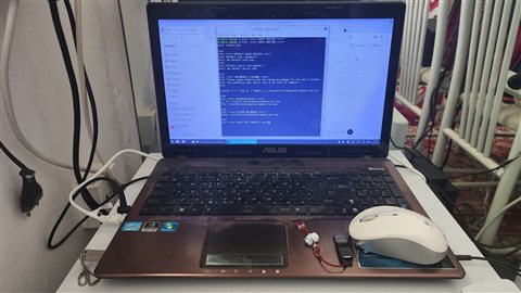 Old Laptop in Nir's gym room